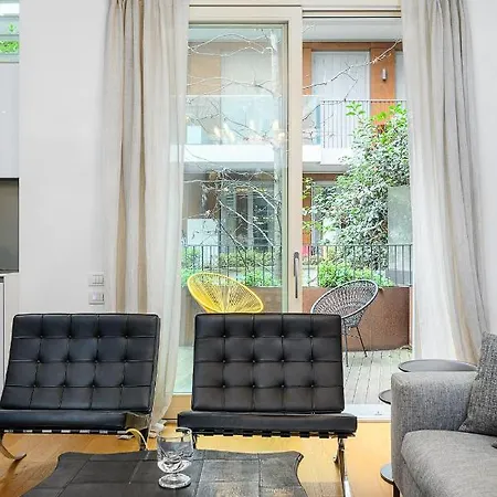 Business & Luxury - Monte16 * Milano