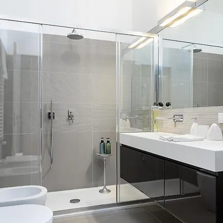 Business & Luxury - Monte16 * Milan
