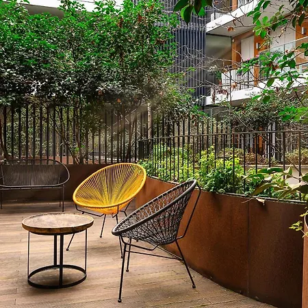 Business & Luxury - Monte16 * Milan